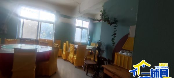 ��һ��������ۻ�԰С���ſڲ�����ת��ʵ��ͼƬ