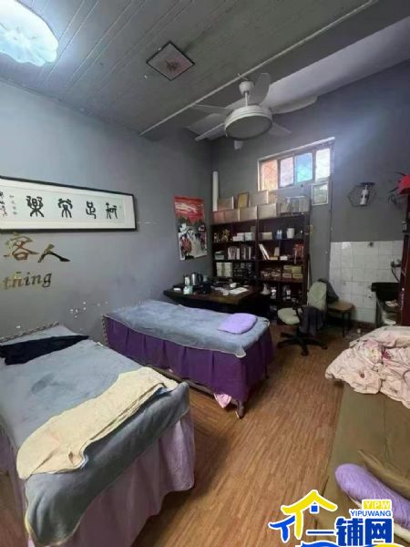 ��һ�����������Ͼ�·��������������ת��ʵ��ͼƬ