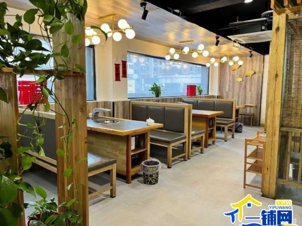 ��һ���������˴��󷢸��������ת��ʵ��ͼƬ