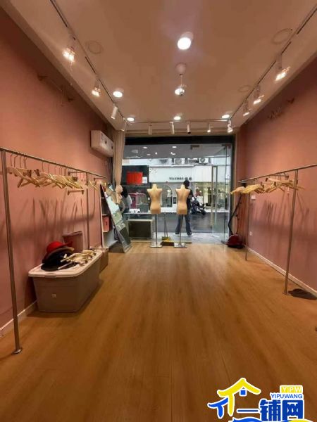 ��һ���������н�Ůװ��ת��ʵ��ͼƬ