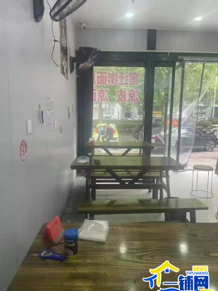 ��һ���������¾���С�Ե�ת��ʵ��ͼƬ