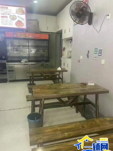 ��һ���������¾���С�Ե�ת��ʵ��ͼƬ